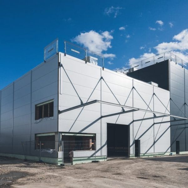 Calanbau nimmt neues Logistikzentrum in Sarstedt in Betrieb