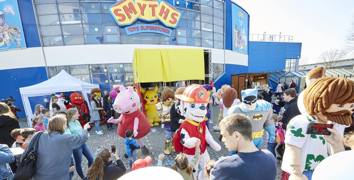 Smyths Toys Store in Wallersdorf – Calanbau sichert das Distributionszentrum mit Sprinklerschutz nach FM-Richtlinie