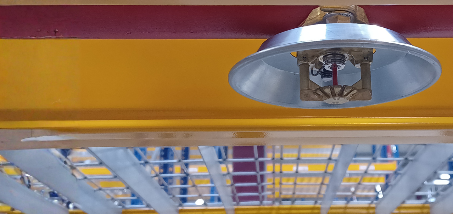 QuickFit Flachschirmsprinkler für Regalschutz in Logistiklager