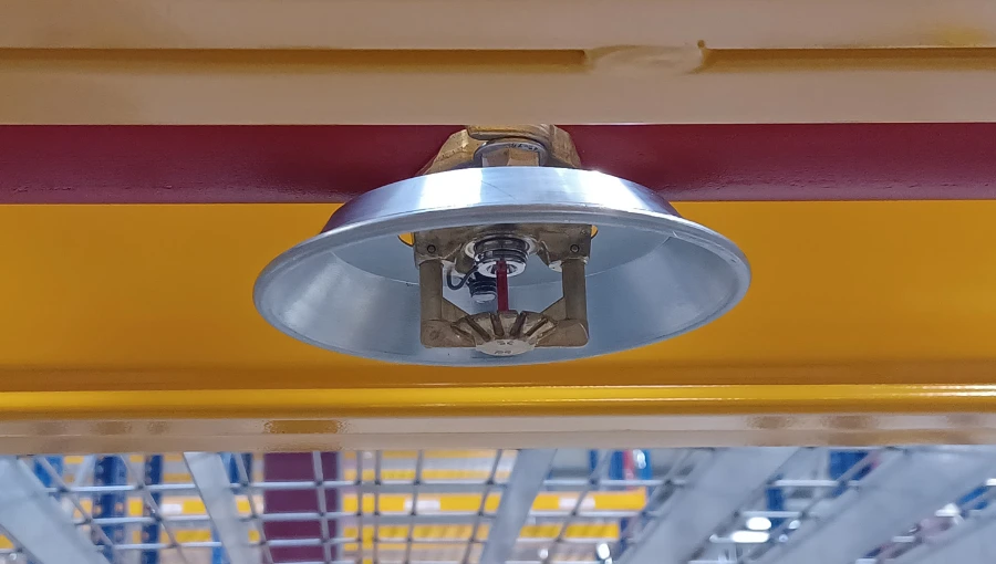 QuickFit Flachschirmsprinkler für Regalschutz in Logistiklager